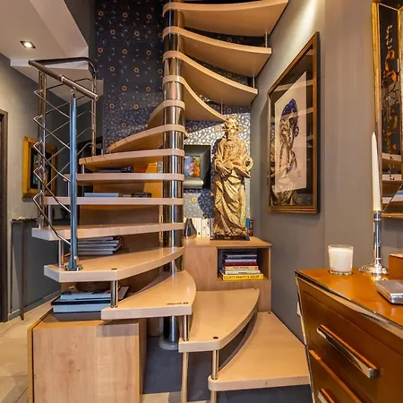 Veeve - Stair Whirl To Heaven * Paris
